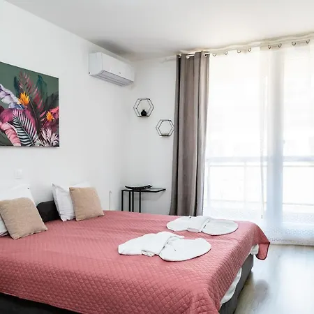 Apartment Cozy And Functional Business One-bedroom